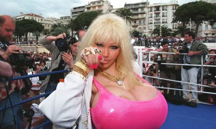 The Woman With Biggest Tits In The World - Largest Boobs of All Time - Dating Women With Big Tits| Tasteful Boobs Pics